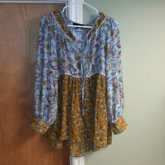 Suzanne Betro Tops - XL Women's blouse